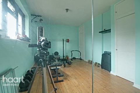 93 Beacon Drive, Bean, Dartford, DA2 8BW