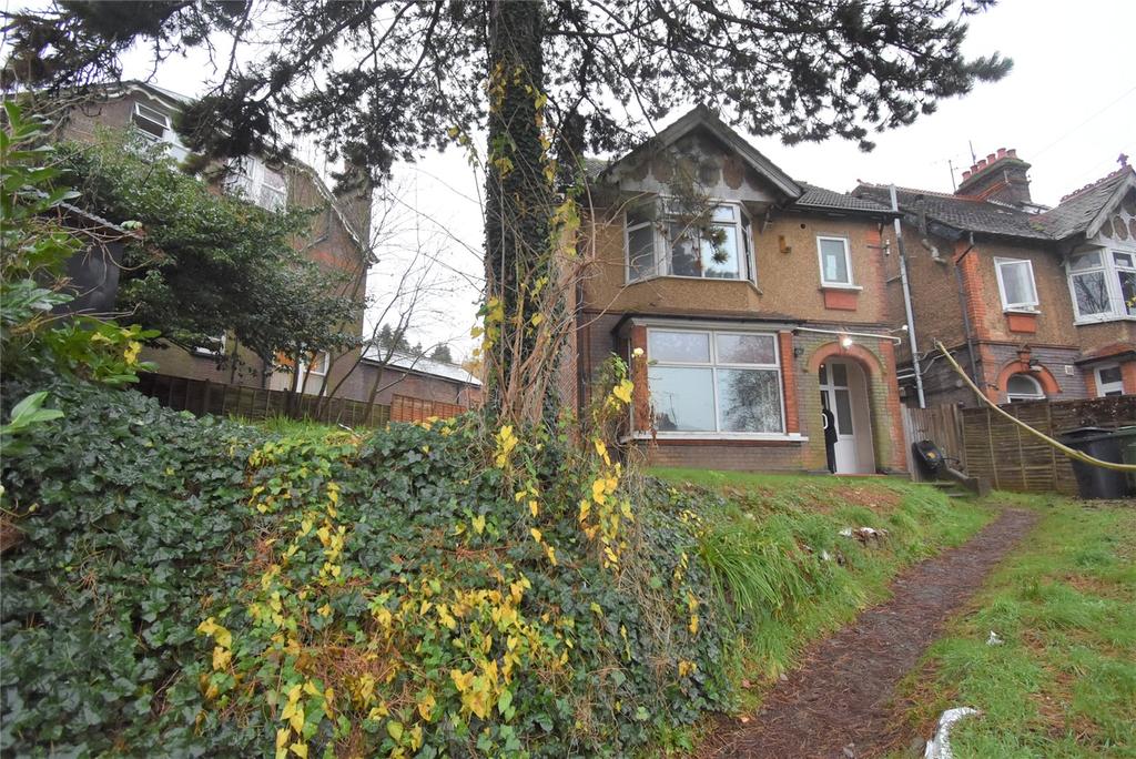 London Road, Luton, Bedfordshire, LU1 8 bed detached house £495,000