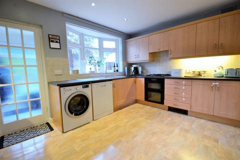 10 Hocombe Drive, Chandler's Ford, Eastleigh, SO53 5QE