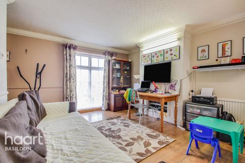 14 Brempsons, Basildon, SS14 2AZ
