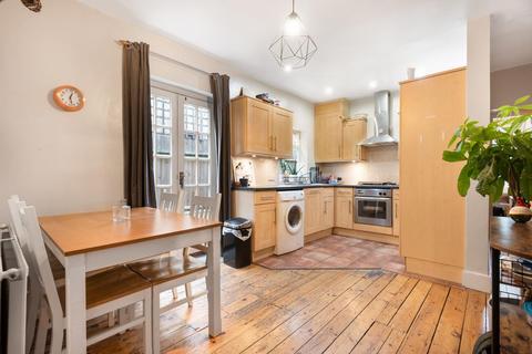 20 Mandalay Road, London, SW4 9EE