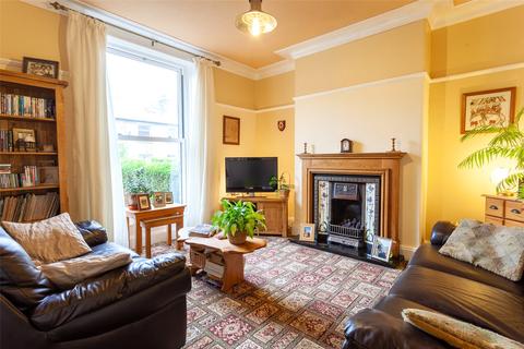 60 Adelphi Road, Huddersfield, HD3 4BB