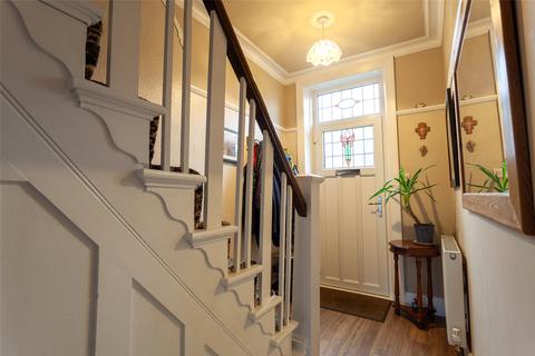 60 Adelphi Road, Huddersfield, HD3 4BB