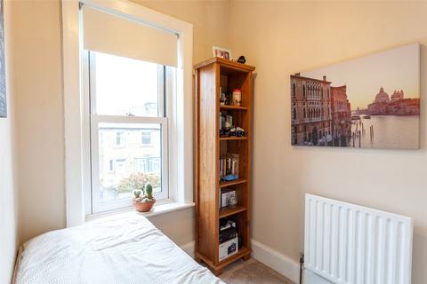 60 Adelphi Road, Huddersfield, HD3 4BB