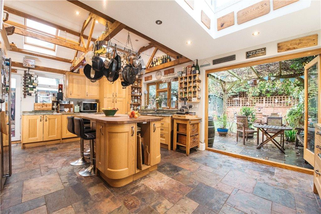 Kitchen/Breakfast Rm