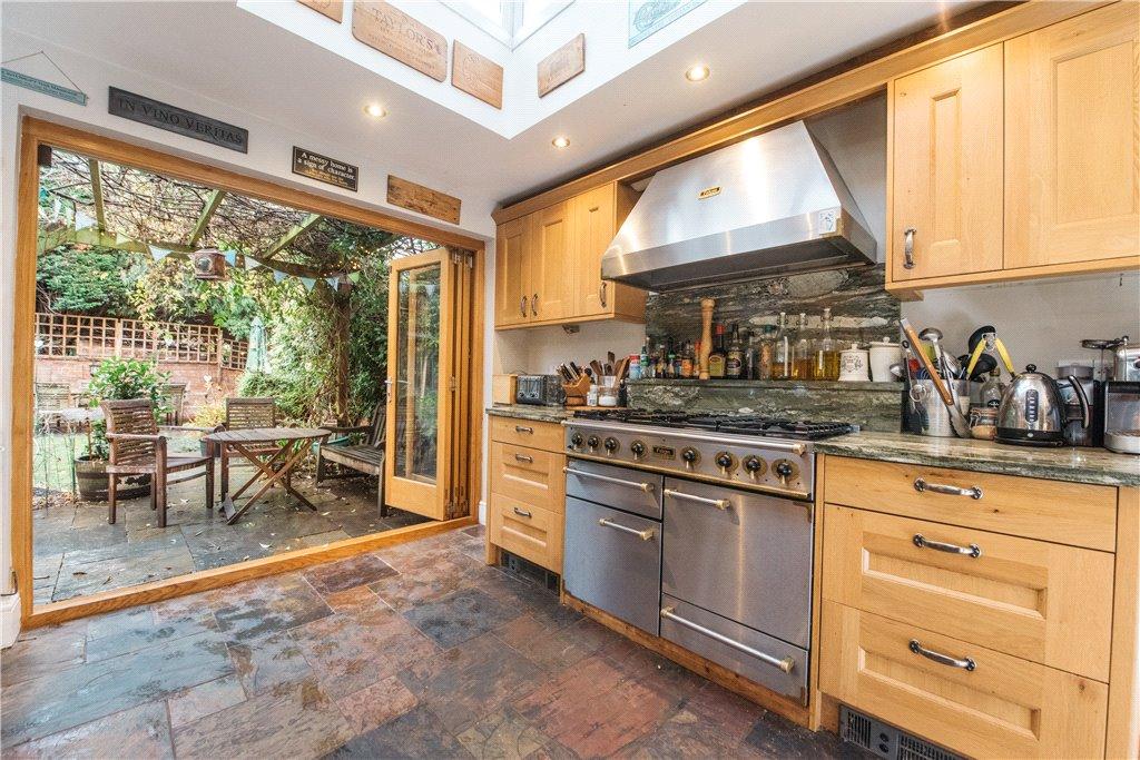 Kitchen/Breakfast Rm
