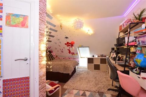 46 Rosedale Close, Dartford, DA2 6AL