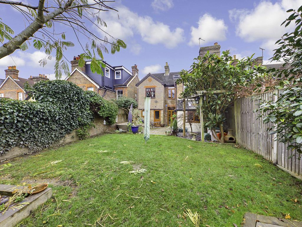 Cambridge Road, Horsham 4 bed semidetached house £563,000