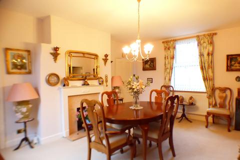 Manor Cottage, 32 Bedale Road, Aiskew, Bedale, DL8 1BN