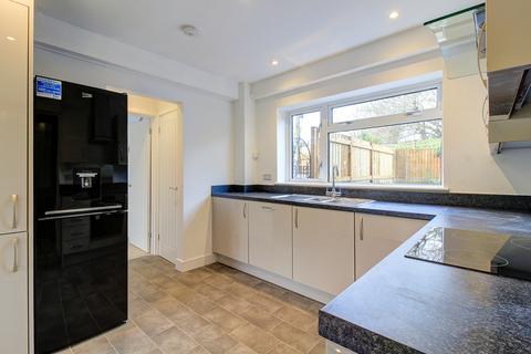 Trada Fermor Road, Crowborough, TN6 3AH