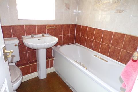 30 Back Field, Thornton, Bradford, BD13 3EX