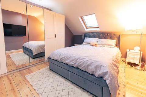 19 Tyzack Road, Sheffield, S8 0GL
