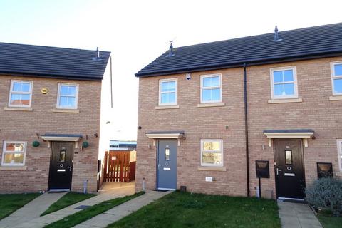 2 bedroom townhouse to rent, Kingsbrook Chase, Wath Upon Dearne, S63 7FB