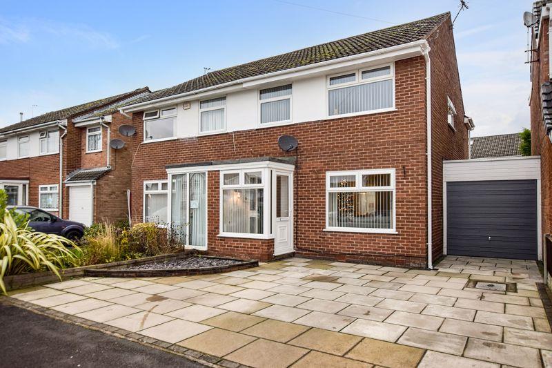 Cowan Way, Widnes 3 bed semidetached house £200,000