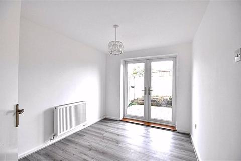 30 Broadfield Gardens, Great Meadow, Worcester, WR4 0DP