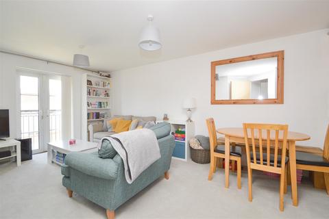 19 Eugene Way, Eastbourne, BN23 5BH