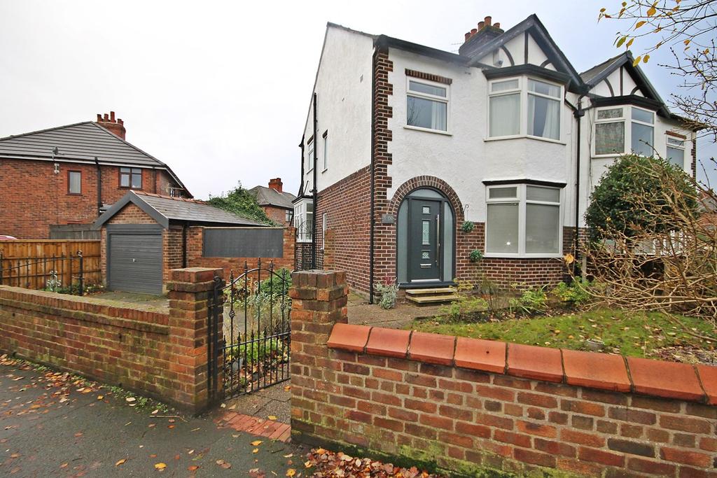 Chester Road, Warrington, WA4 3 bed semidetached house £235,000
