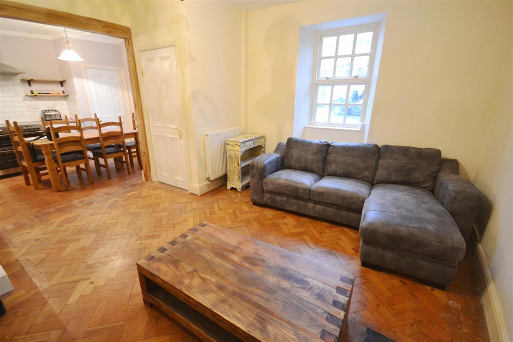 OPEN PLAN DINER.jpg