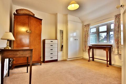 17 Colin Road, Worcester, WR3 7DE