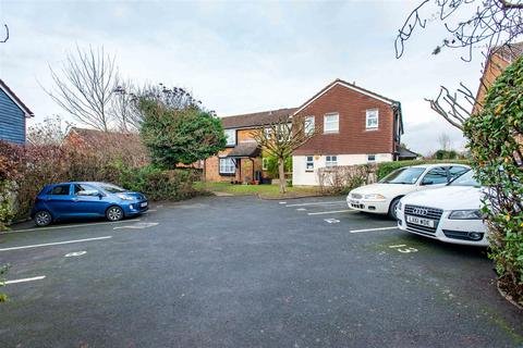 23 Doveney Close, Orpington, BR5 3WE
