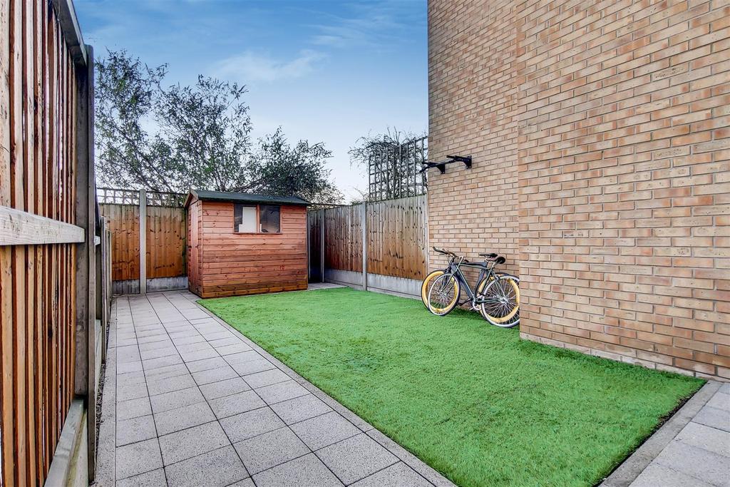 6 Patio-1.jpg