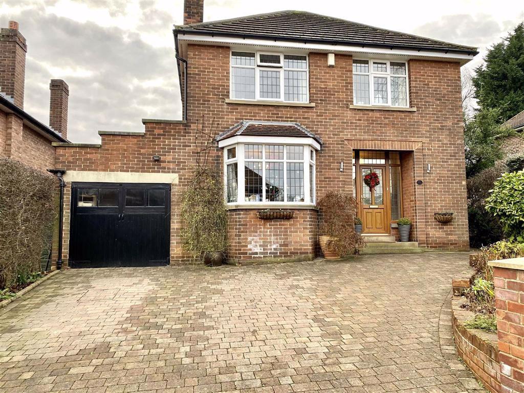 Park Drive East, Mirfield, WF14 4 bed detached house £445,000