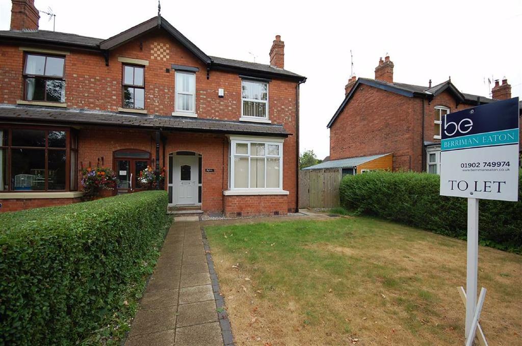 90, Wood Road, Codsall, Wolverhampton, WV8 3 bed semidetached house
