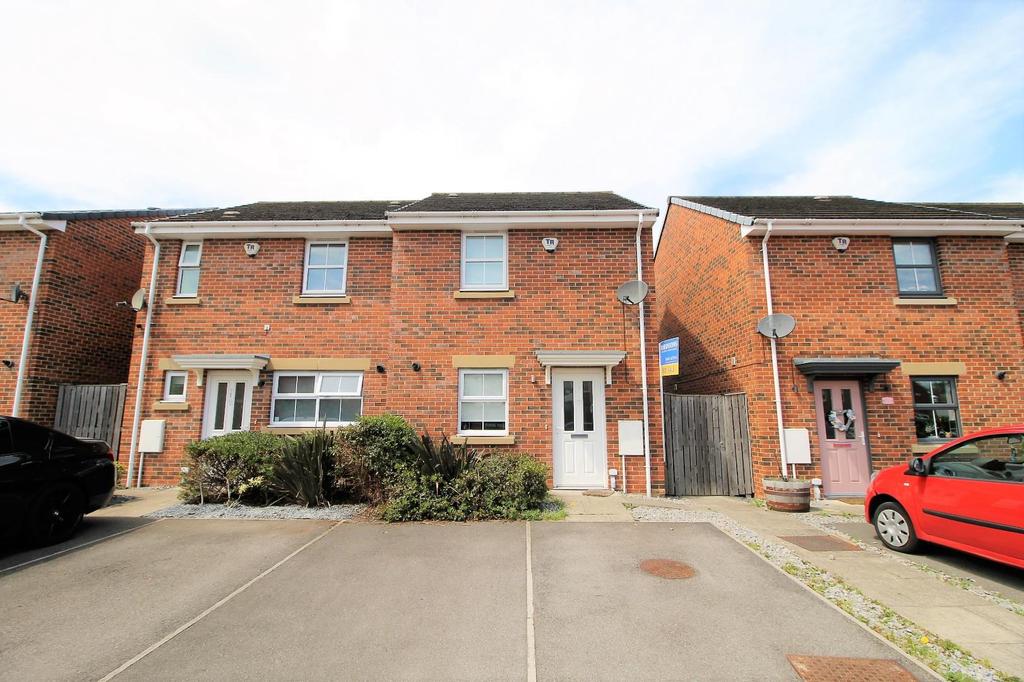 Densham Drive, StocktonOnTees 2 bed semidetached house £96,000