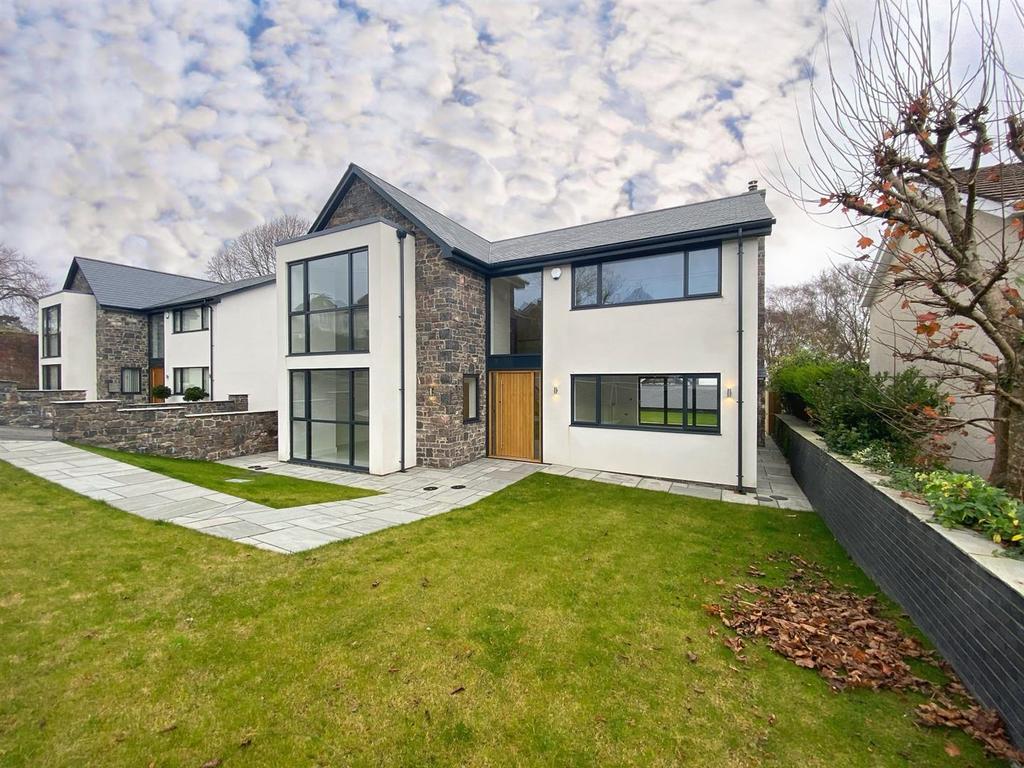 West Cross Avenue, West Cross, Swansea, City & County Of Swansea. SA3
