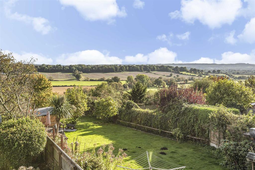 Avon Road, Devizes 3 bed detached house £415,000