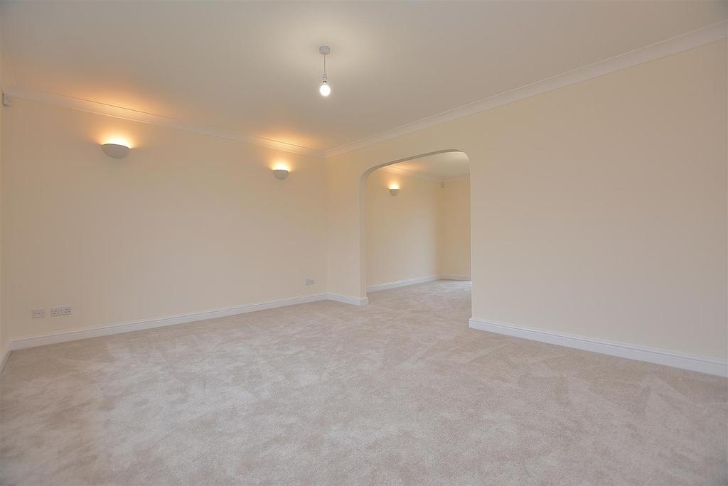Bancroft Lane, Mansfield 3 bed detached bungalow £275,000