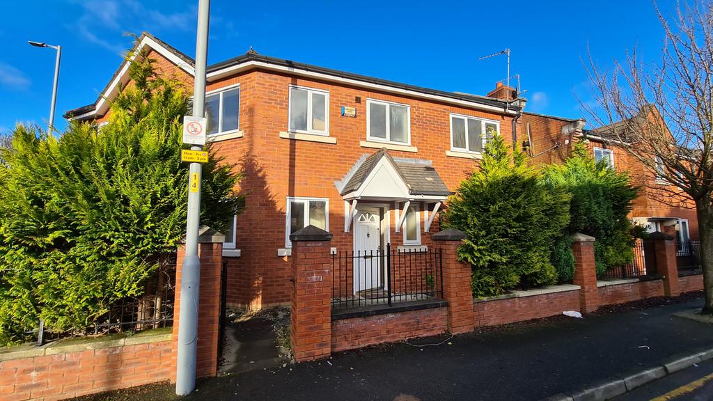 3 bedroom Semi detached property to rent