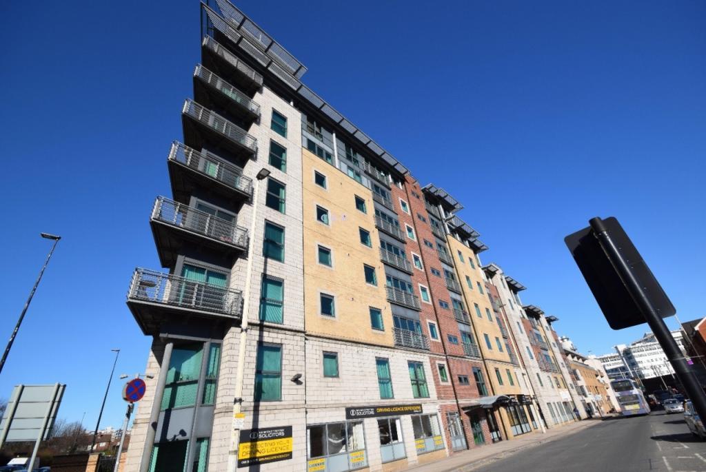 City Point 2, 156 Chapel Street, Salford, M3 6BF 1 bed flat £700 pcm
