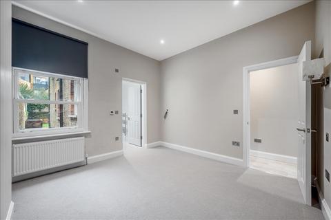2 bedroom flat to rent, Quarrendon Street, Fulham, London, SW6