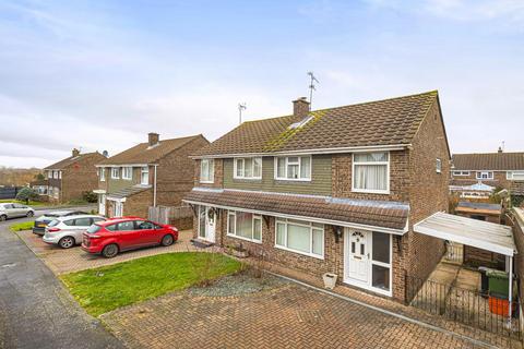 3 bedroom semi-detached house to rent, Hewitt Close,  Swindon,  SN3