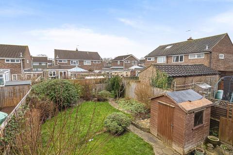 3 bedroom semi-detached house to rent, Hewitt Close,  Swindon,  SN3