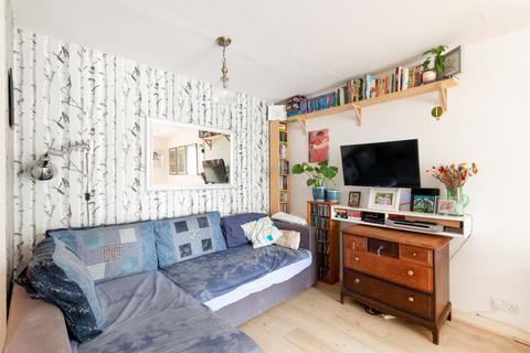 24b Warminster Way, Mitcham, CR4 1AD