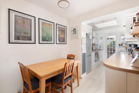 24b Warminster Way, Mitcham, CR4 1AD