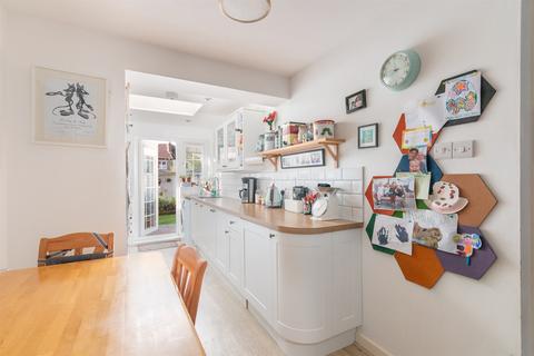24b Warminster Way, Mitcham, CR4 1AD