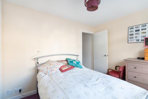 24b Warminster Way, Mitcham, CR4 1AD