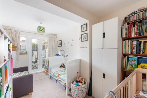 24b Warminster Way, Mitcham, CR4 1AD