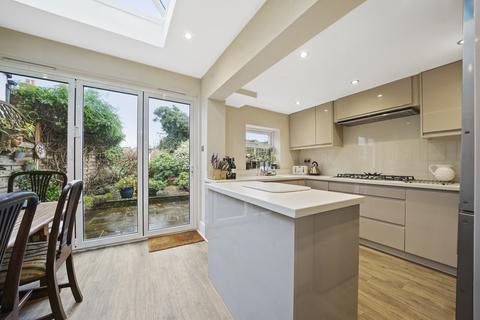 21 Station Road, London, W7 3JD