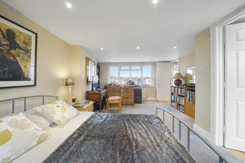 21 Station Road, London, W7 3JD