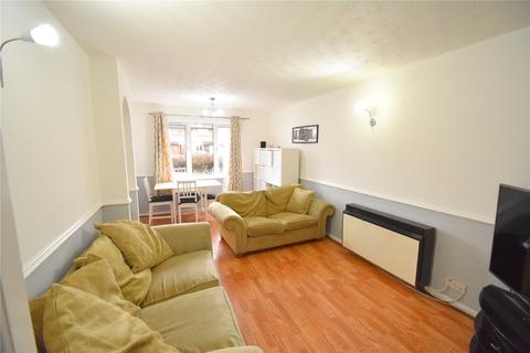 8 Sapphire Close, Dagenham, RM8 1UF
