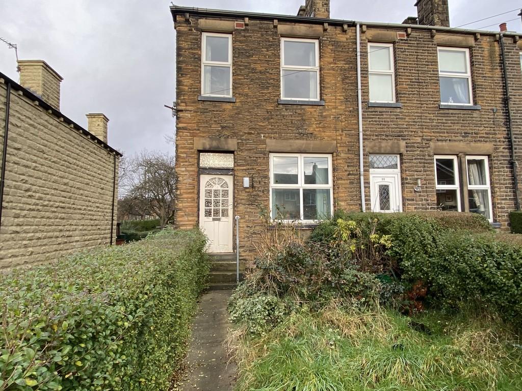 Moorcroft, Dewsbury 2 bed end of terrace house £60,000