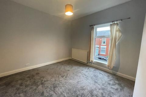 2 bedroom semi-detached house to rent, Onslow Road, Edgeley