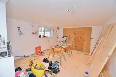 2 Wing Road, Manton, Oakham, LE15 8SZ