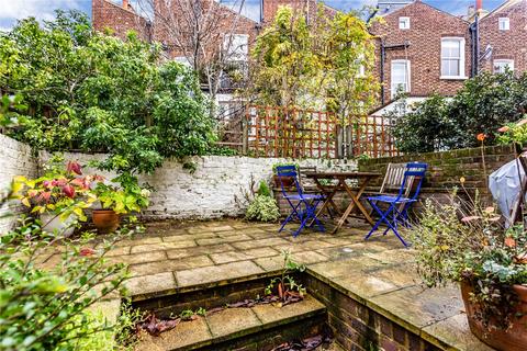 10 Coleman Fields, London, N1 7AG