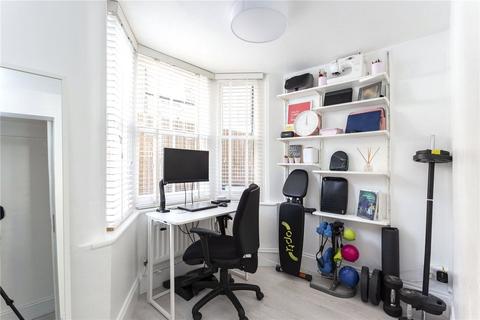 Flat A, 17 Ringcroft Street, London, N7 8ND