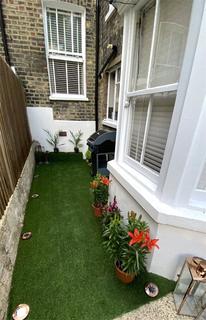 Flat A, 17 Ringcroft Street, London, N7 8ND